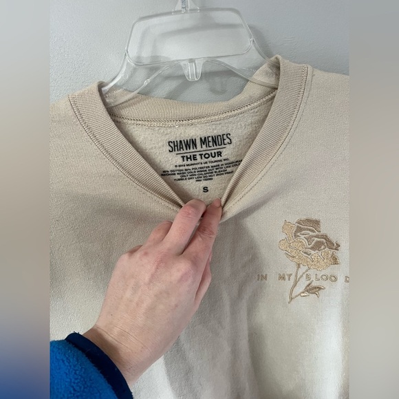 Shawn Mendes Official In My Blood Tour Crewneck Sweatshirt - Picture 4 of 6